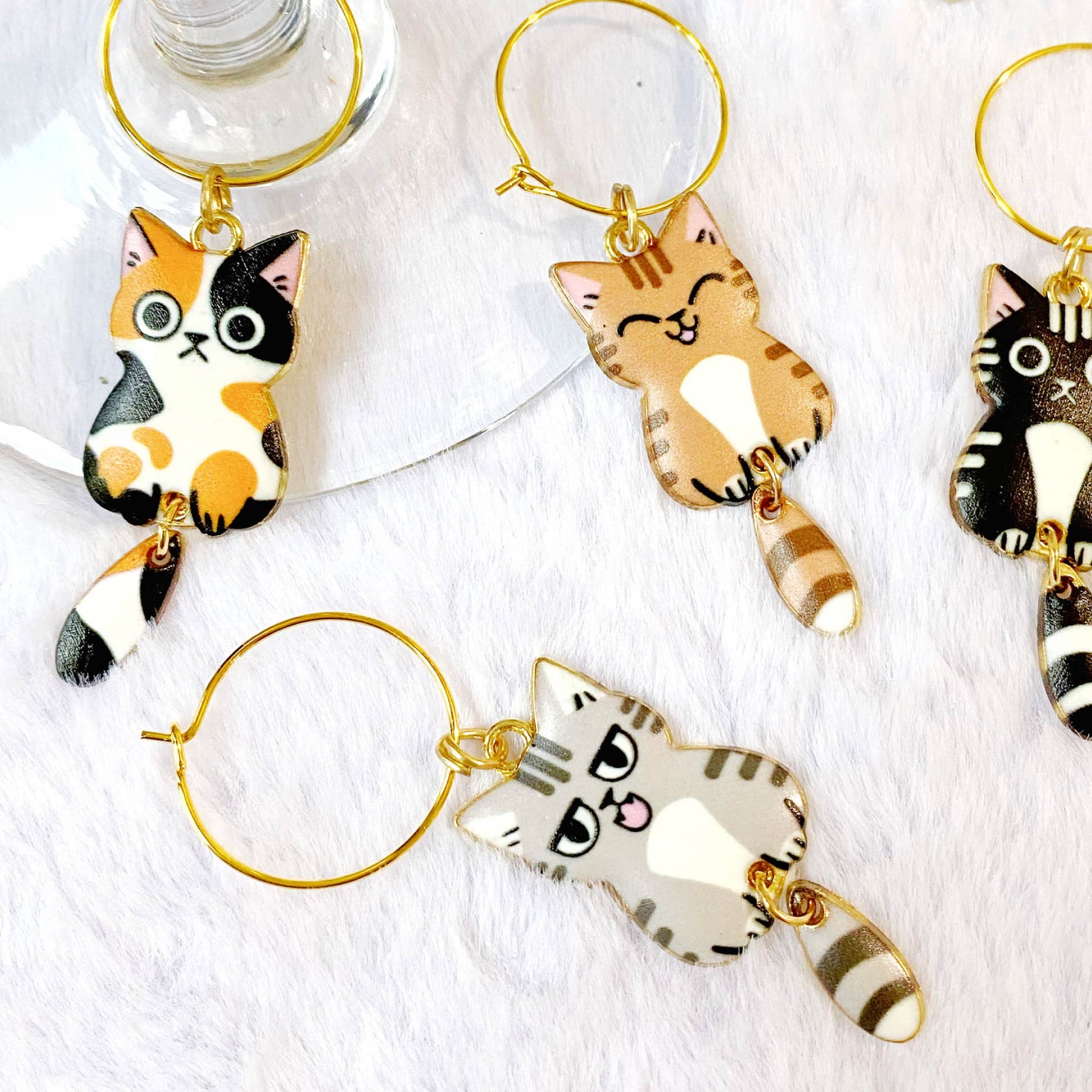 Fun Wine Glass Charms for Cat Lovers – Unique enamel cat markers for wine glasses, perfect for any gathering or celebration.