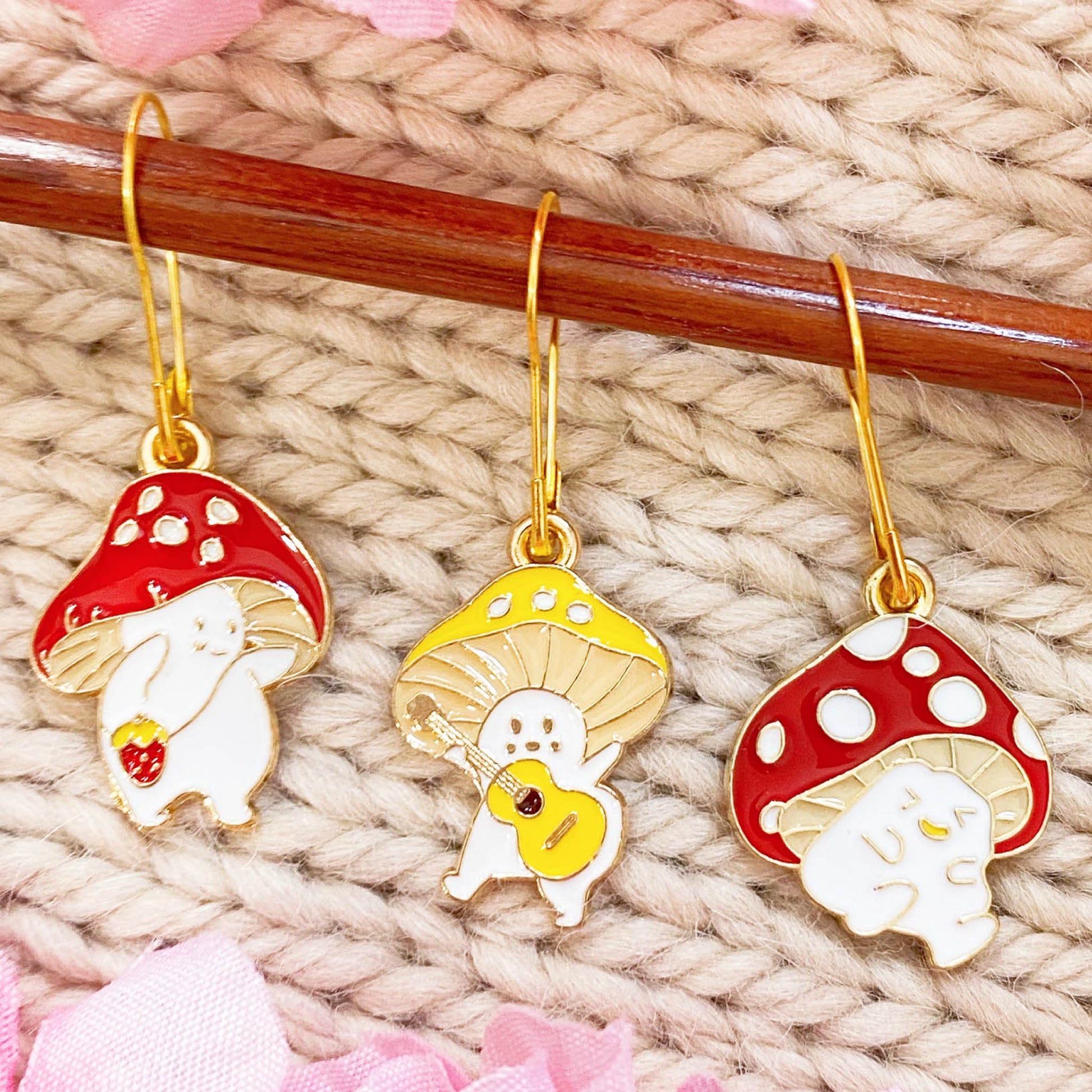 Cute Progress Keepers for Knitting – Adorable mushroom markers that add charm and functionality to your crafting sessions.