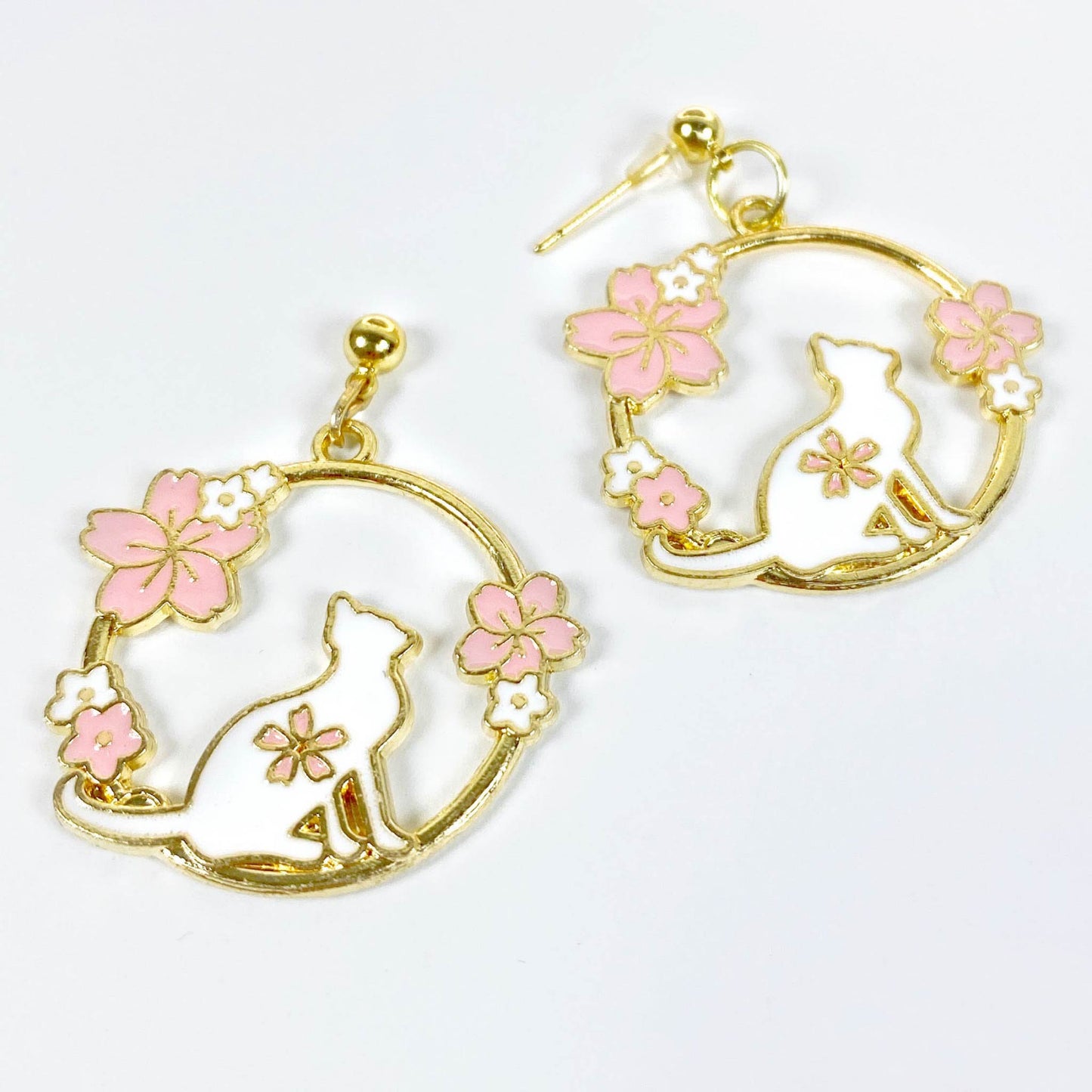 🌸 Sakura Cherry Blossom Cat Earrings – Adorable Kawaii Jewelry for Cat Lovers 🐱