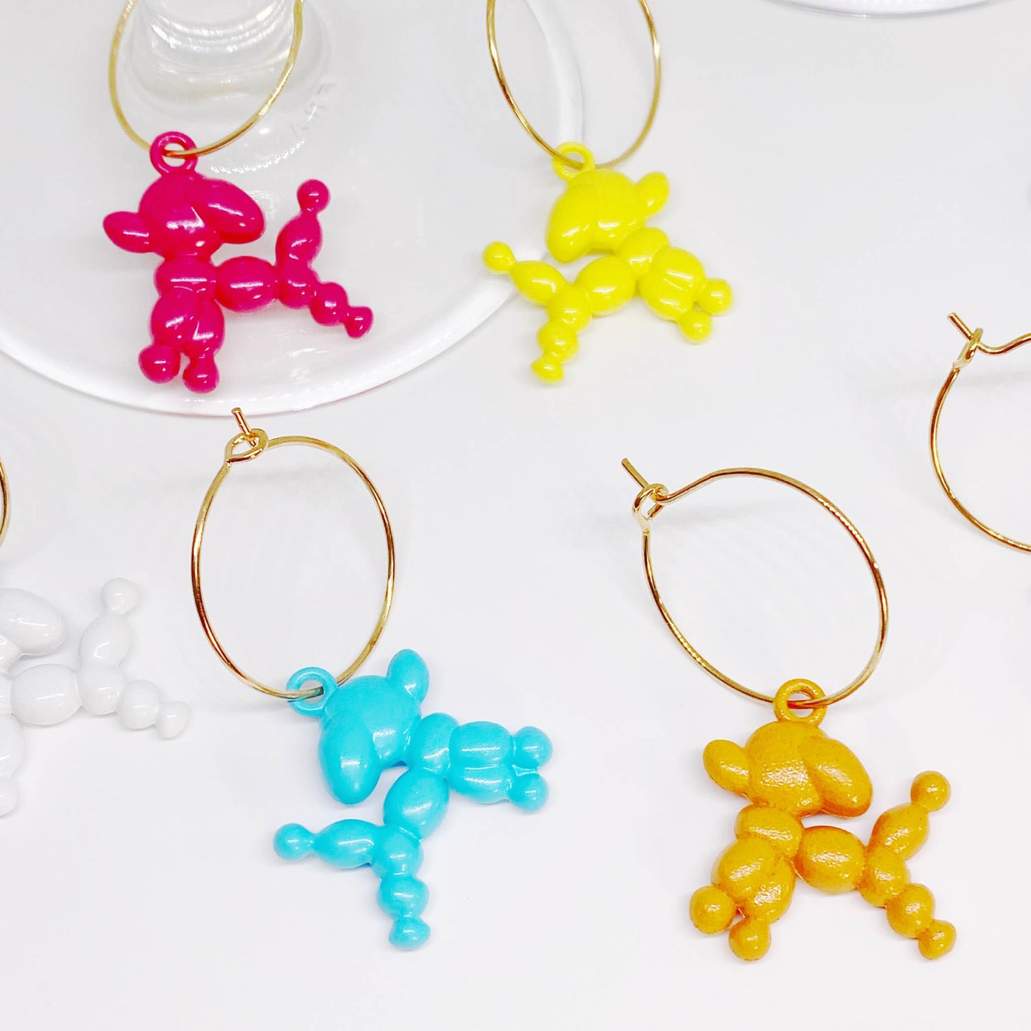 Reusable Wine Glass Charms – Set of 8 colorful balloon dog wine markers for party and everyday use.